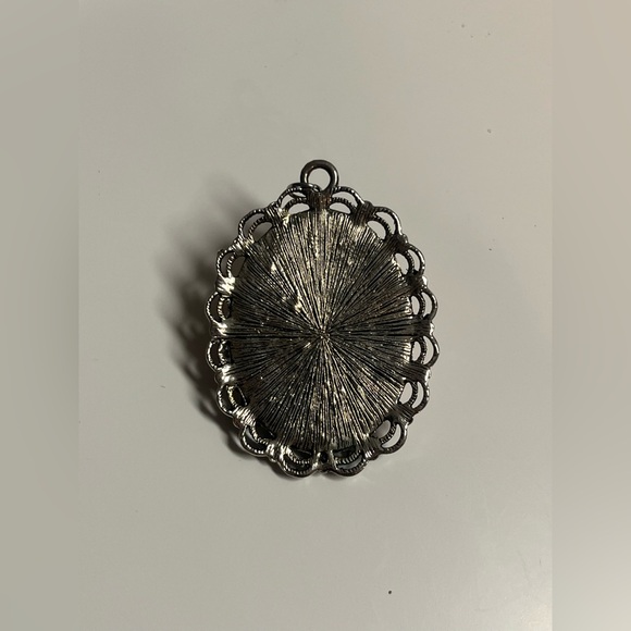 Vintage Cat Pendant / Charm - Picture 2 of 2